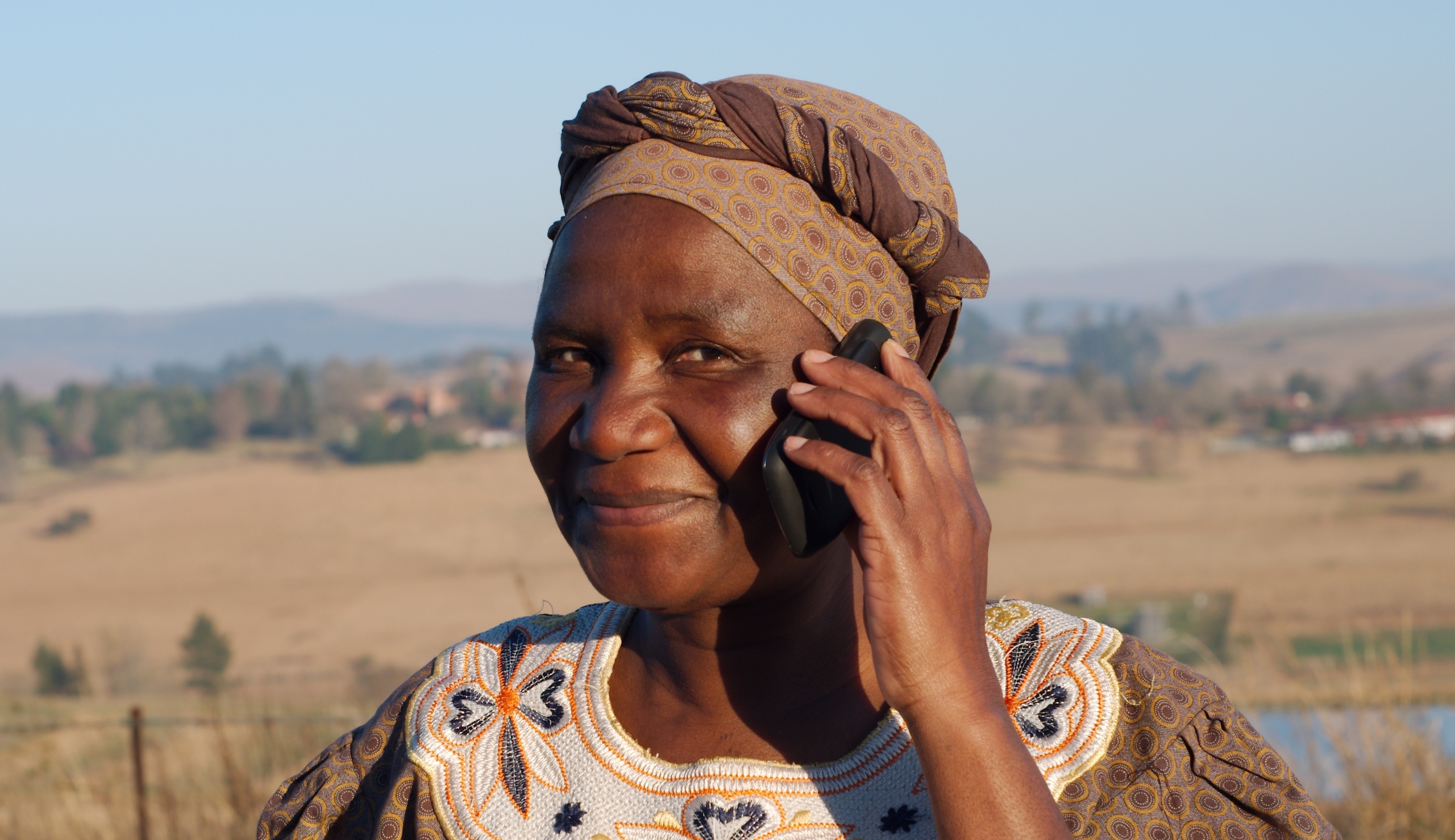 Covered person. Мали женщины. Дама мали. Интернет в Африке. Mali women.